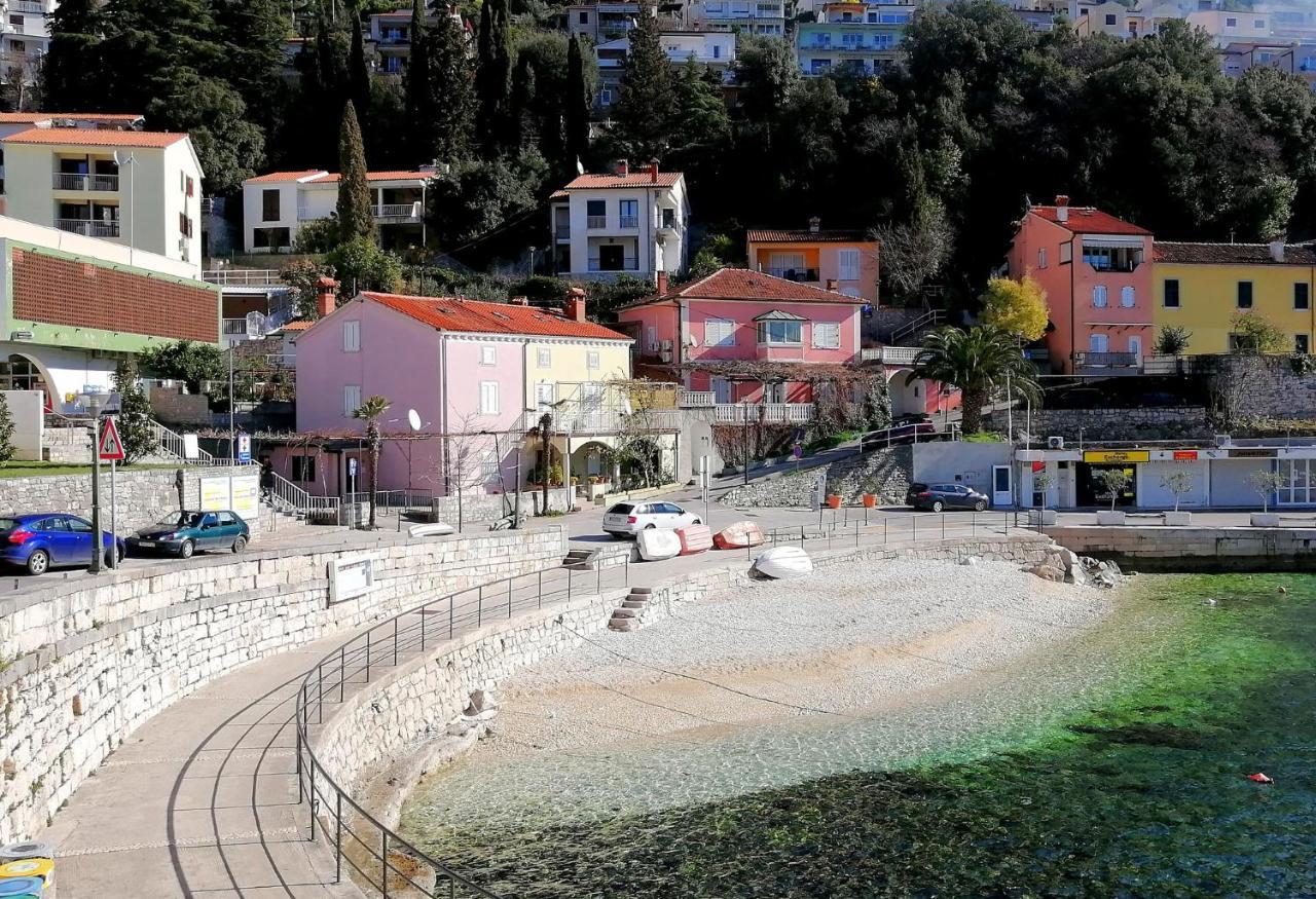 Apartment Layla - Intermezzo With Sea View In Center Of Rabac Eksteriør bilde
