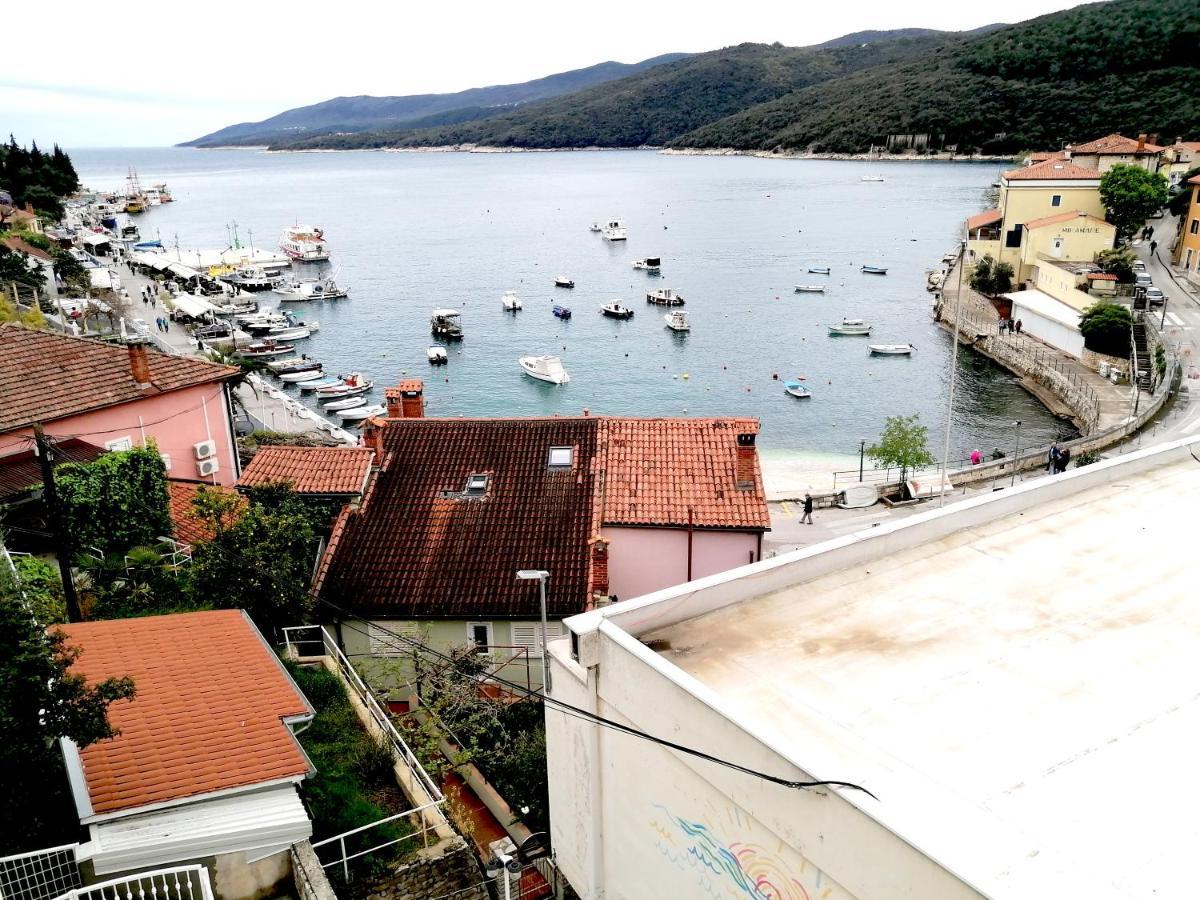 Apartment Layla - Intermezzo With Sea View In Center Of Rabac Eksteriør bilde