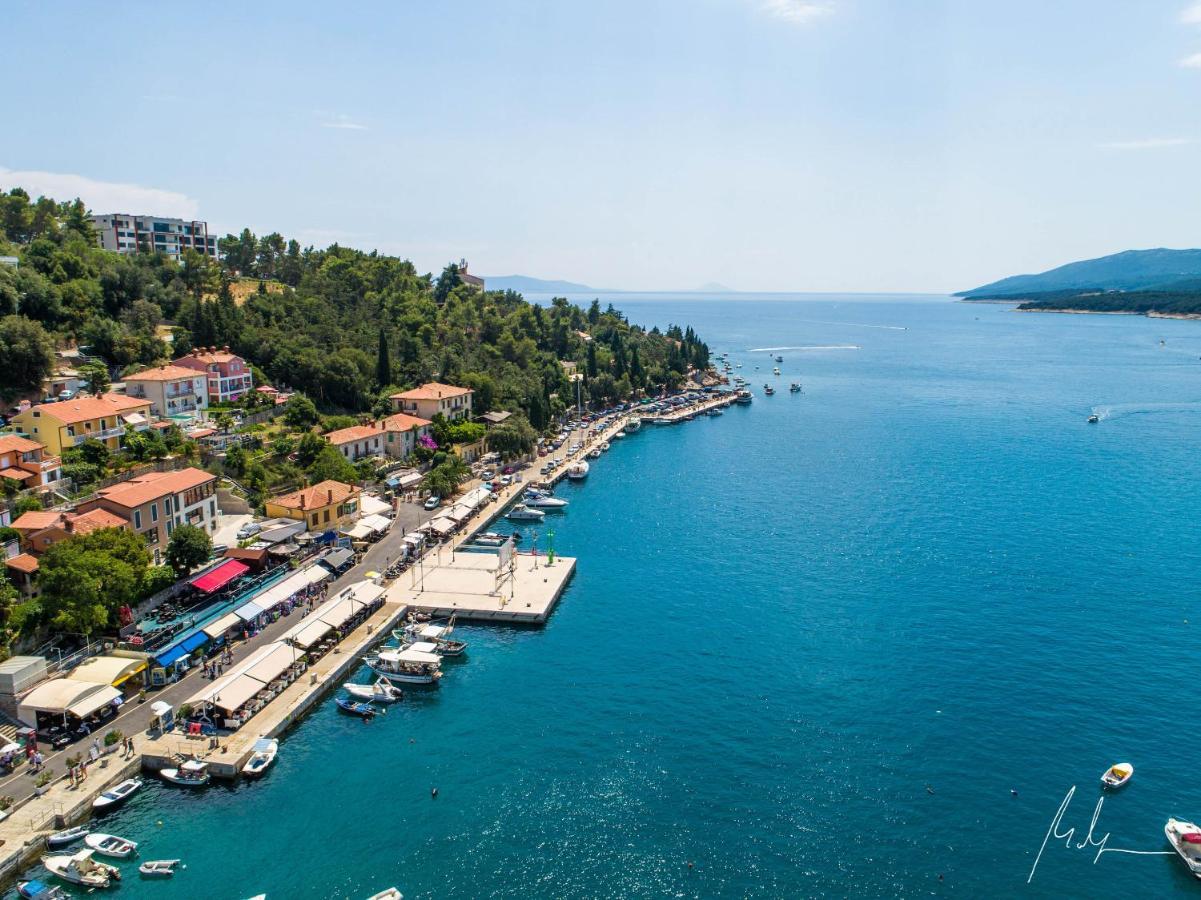 Apartment Layla - Intermezzo With Sea View In Center Of Rabac Eksteriør bilde